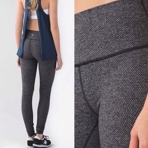 Lululemon Under Wunder Chevron Leggings size 6